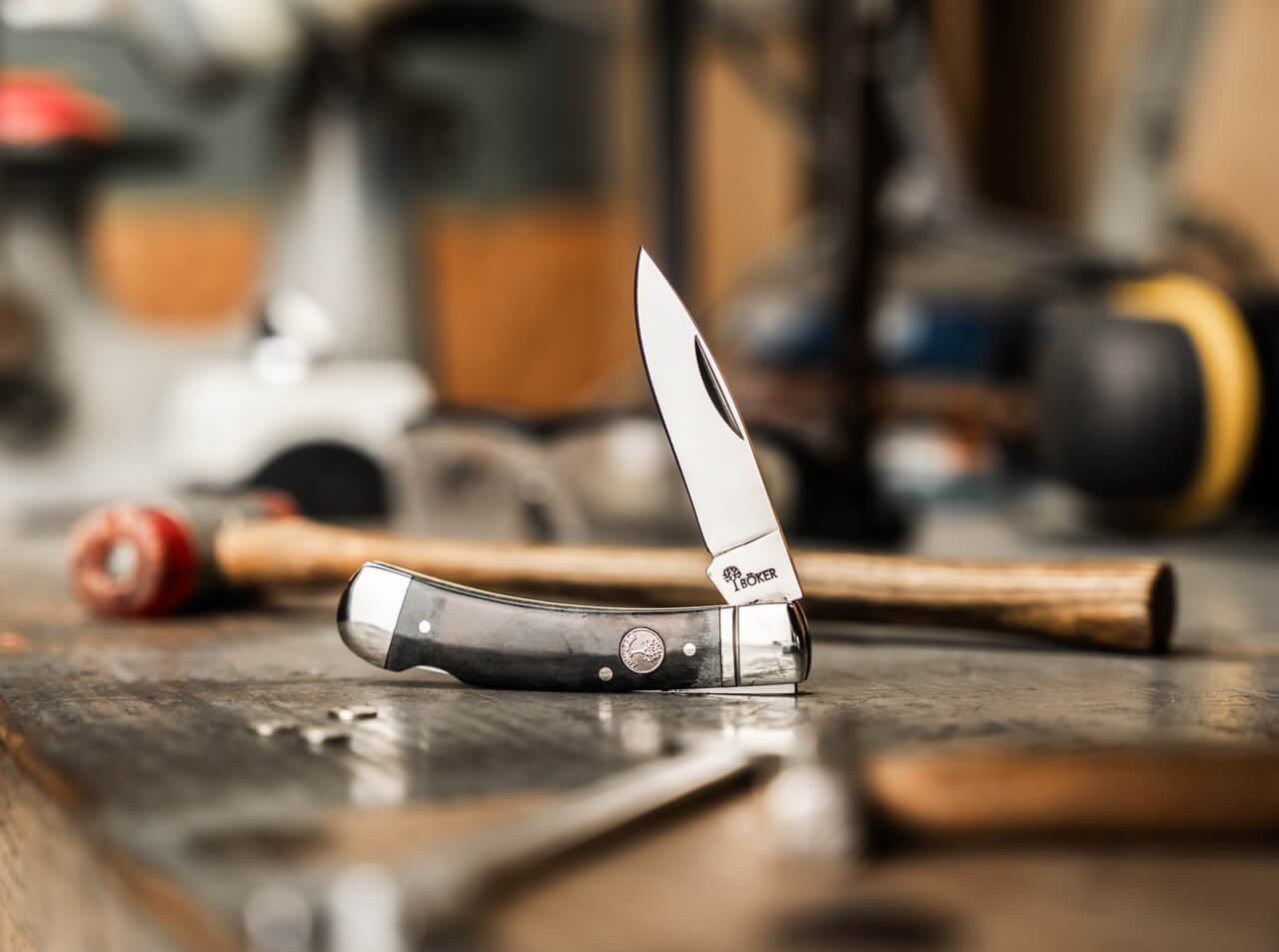 BOKER TRADITIONAL SERIES 2.0 GENTLEMAN'S LOCKBACK 2.95" D2 SATIN DROP POINT, SMOOTH GRAY BONE HANDLES - 110815