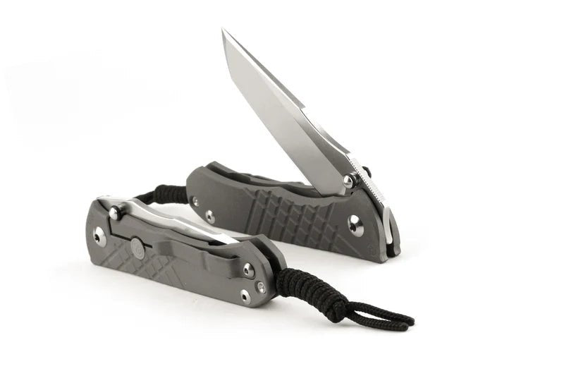 CHRIS REEVE UMNUMZAAN – CPM MAGNACUT DROP POINT BLADE – TITANIUM HANDLE – REEVE INTEGRAL LOCK – MADE IN USA