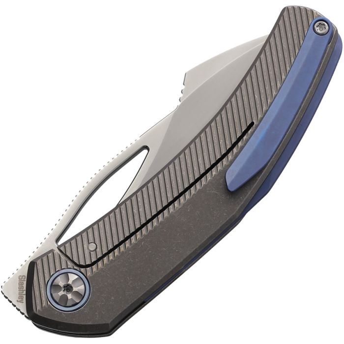KETUO SLASHLEY KETM0131 – SATIN BOHLER M390 BLADE – GRAY STONEWASH TITANIUM HANDLE WITH BLUE BACKSPACER – MADE IN CHINA - S&R Knives Inc.